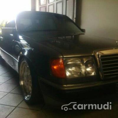 1990 Mercedes-Benz 300E W124