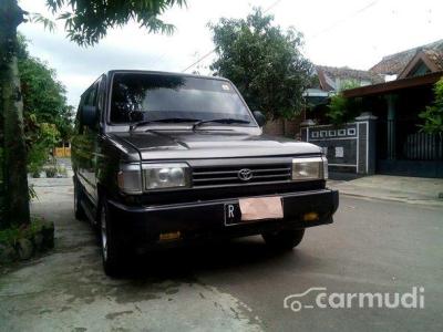 1990 Toyota Kijang