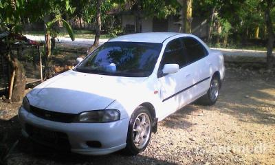 1995 Ford Lynx sedan