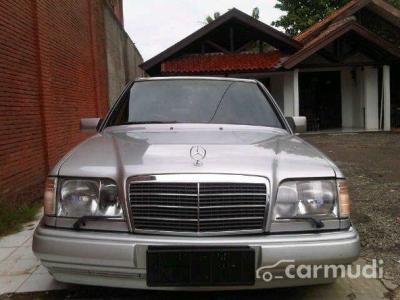 1996 Mercedes-Benz E320