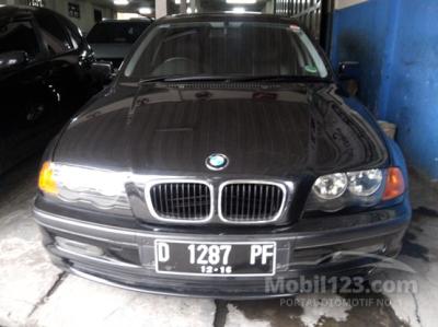 2001 - BMW 318i