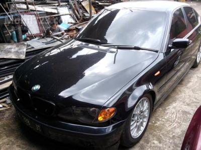 2001 - BMW 323i