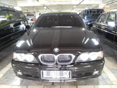 2001 - BMW 525i