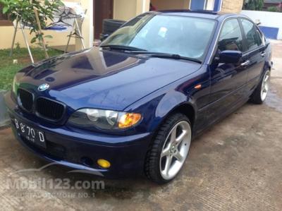 2002 BMW 318i 2.0 Sedan