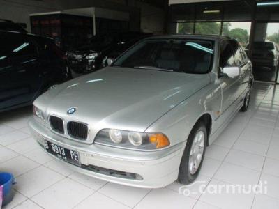 2002 BMW 520i