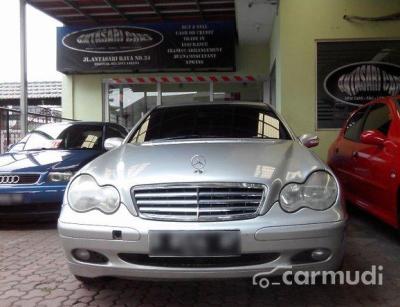 2003 Mercedes-Benz C180