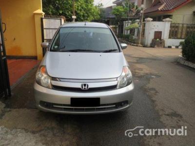 2005 Honda Stream