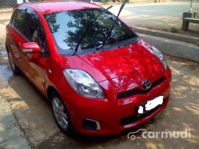 2012 Toyota Yaris TYPE J