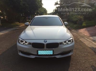 2013 F30 (2012 - 2014) BMW 320i 2.0 Luxury Sedan