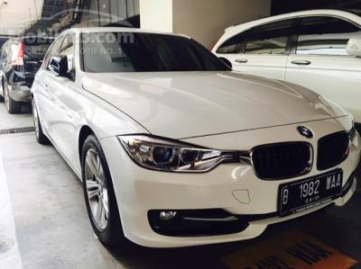 2014 BMW 320i F30 2.0 Sport Sedan