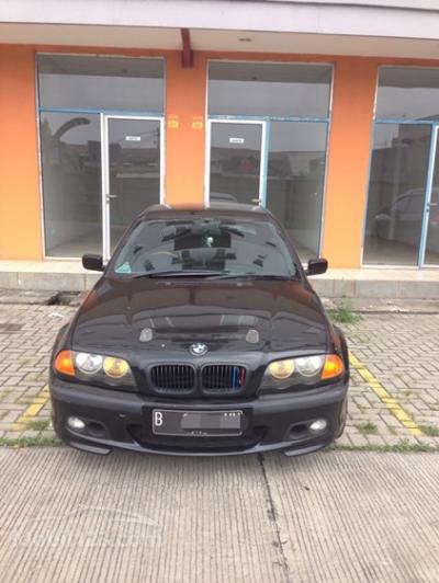 BMW 1999 330i