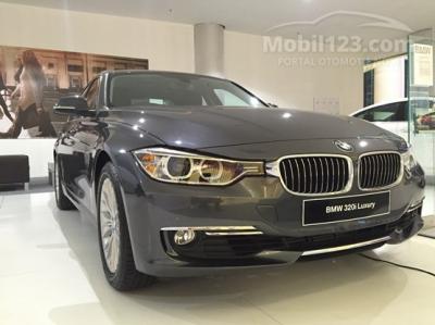 BMW 320i Luxury Comfort Access NIK 2015