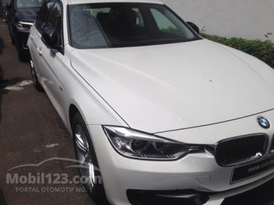 BMW 320i SPORT NIK 2015