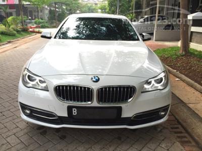 BMW 520i LUXURY nik 2014 stnk mei 2015 FACELIFT white on black. KM.6000