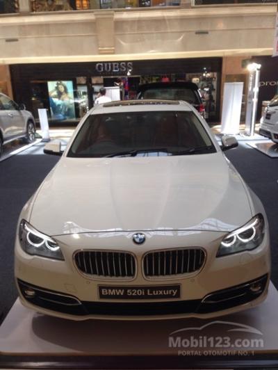 BMW 520i Luxury Line Brand New