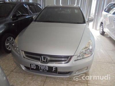 Honda Accord - 2004