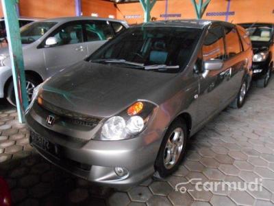 Honda Stream - 2005