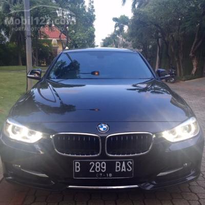 Like NEW - BMW 328i Sport Line 2013 Black on Black