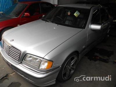 Mercedes-Benz C230 2002