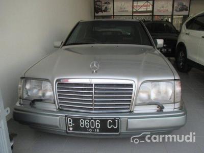 Mercedes-Benz E320 1993