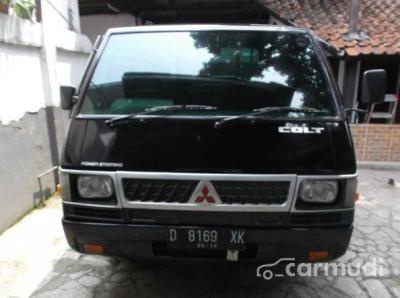 Mitsubishi L300 Pick Up 2011