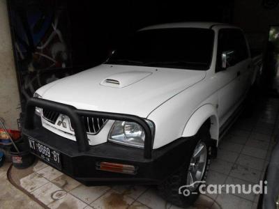 Mitsubishi Strada 2007