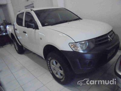 Mitsubishi Strada Double Cabin 2010