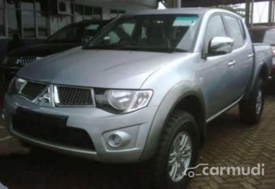 Mitsubishi Strada Double Cabine 2012