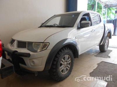 Mitsubishi Strada Gls 2011