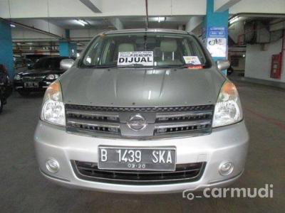 Nissan Grand Livina 1.5 Ultimate 2010