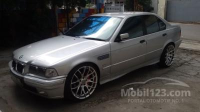 Sedan BMW 323i tahun 1997 Plat D Langsung Pemakai