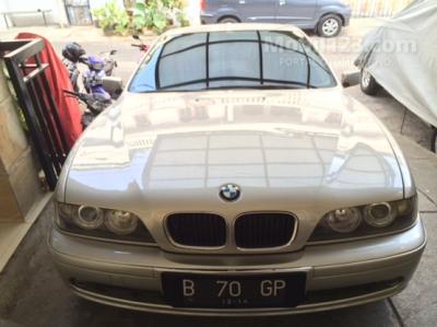 Sedan BMW 528i 2.8 tahun 1999 mulus