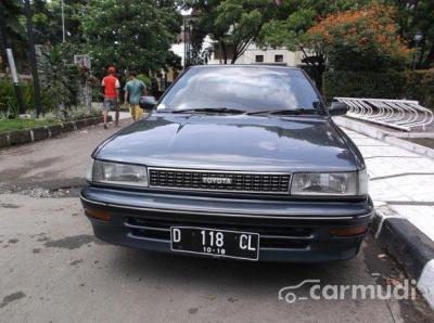 Toyota Corolla Twin Cam 1990