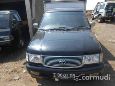 Toyota Kijang Box 2001