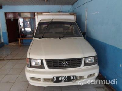 Toyota Kijang Box 2002