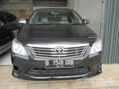 Toyota Kijang Innova 2.0 E 2012