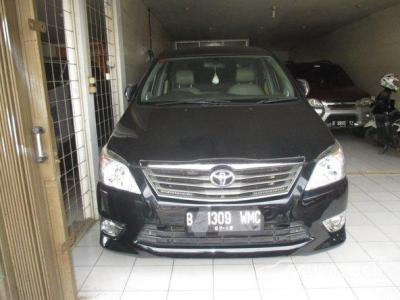 Toyota Kijang Innova 2.0 J 2012