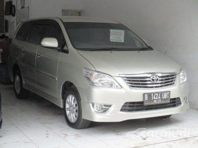 Toyota Kijang Innova V Lux 2012