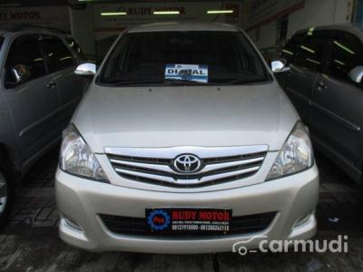 Toyota Kijang Innova V Luxury 2010