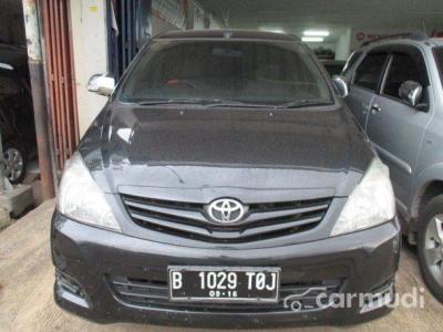 Toyota Kijang Inova E 2011