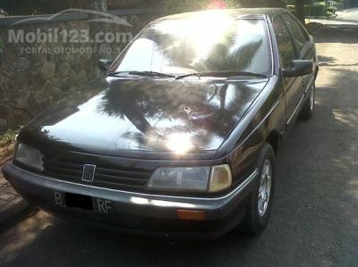 1989 Peugeot 405 1.8 1.8L Sedan 4dr NA