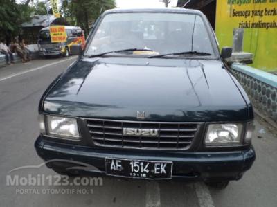 1991 Isuzu Panther 2.4 MPV Minivans golden plat ae di kediri pare sekoto bisa tukar tambah