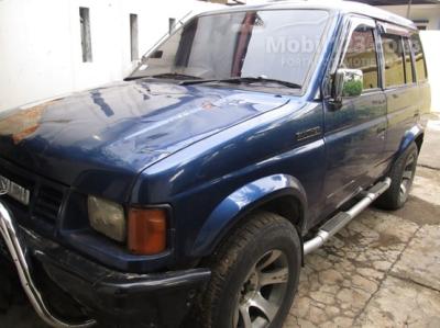 1993 Isuzu Panther 2,4 MPV Minivans