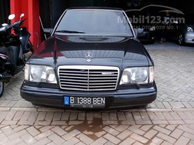 1993 - Mercedes-Benz E320 W124 3.2 L6 Sedan