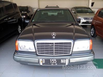 1993 - Mercedes-Benz E320 master p