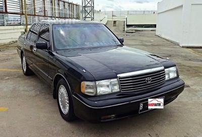 1993 Toyota Crown 2.0 2.0L Sedan 4dr Royal Salon Matic Hitam