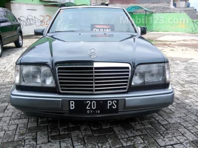 1994 - Mercedes-Benz E220 W124 2.2