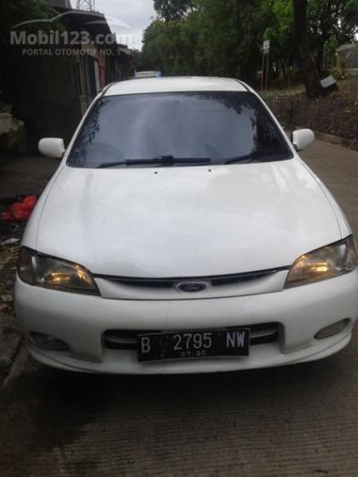 1995 Ford Laser 1,5 Sedan