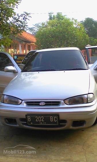 1995 Hyundai Elantra 1.6 Sedan