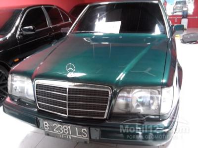 1996 - Mercedes-Benz E220 master piece W124 L4 2.2